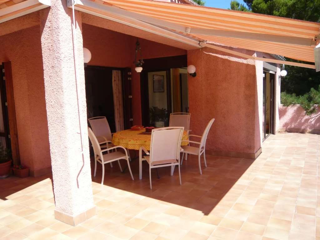 Chambres D'Hote L'Amandiere A Cucugnan Bagian luar foto